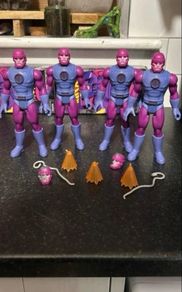 Marvel legends 4 Retro Sentinels