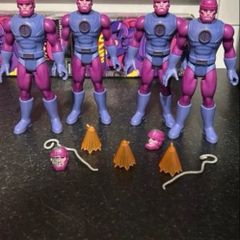 Marvel legends 4 Retro Sentinels