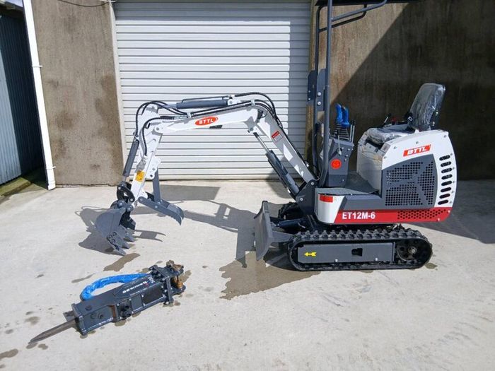 New 1.2 mini digger