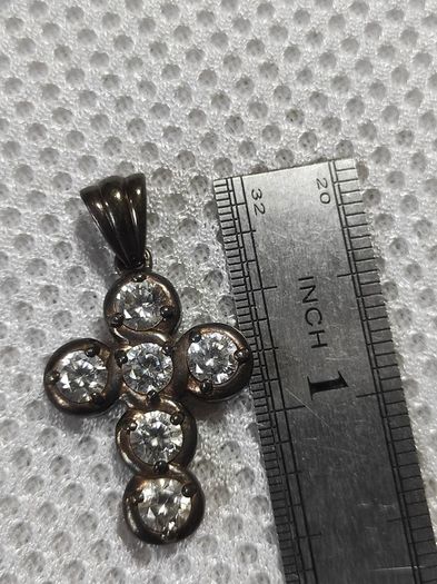 Sterling silver cross pendant