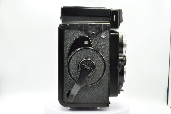 Yashica G 124 MAT TLR Camera Medium format 6x6 Film Roll- Good condition. -FULL SERVICE-