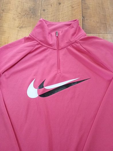 Nike top