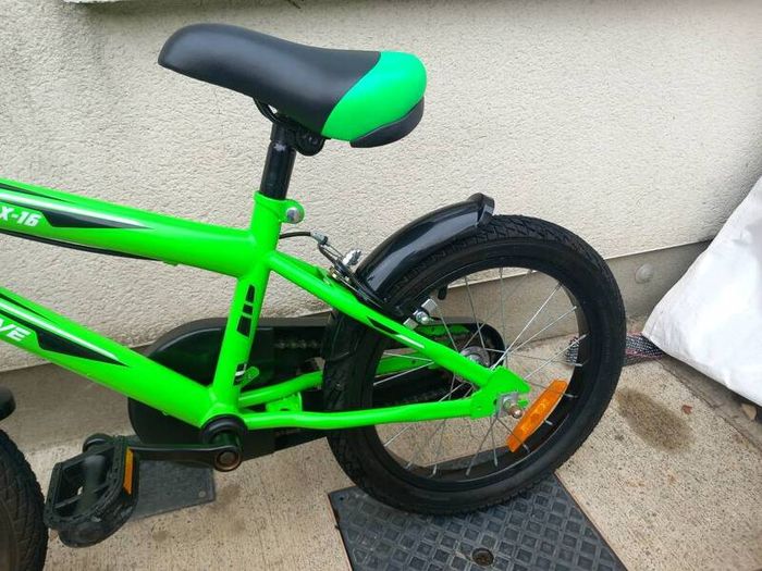 Kids vibrant bike size 16 inch wheels
