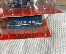 Alpine Renault diecast model set - race car and service van