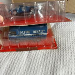 Alpine Renault diecast model set - race car and service van