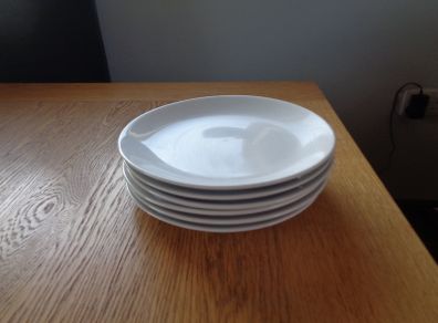 White Dinner Plates x 6 for Sale