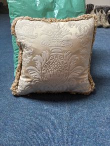 throw cushion