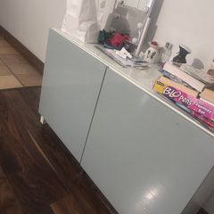 TV unit and matching sideboard in good condition
