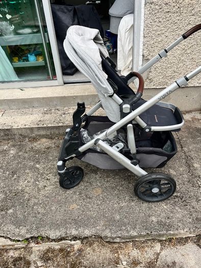 UPPAbaby Vista V2 Double Stroller Bundle: Main Seat, RumbleSeat, Bassinet, Rain Covers & Adapters