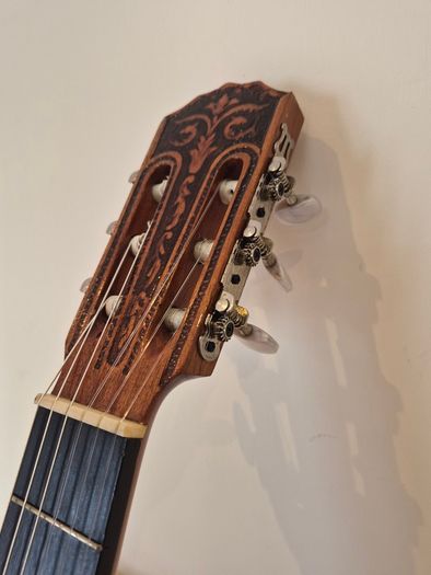 Sound American classical guitar