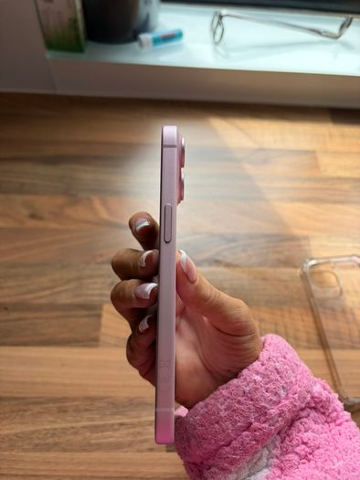 iPhone 15