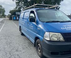 toyota hiace breaking