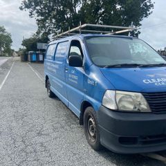 toyota hiace breaking