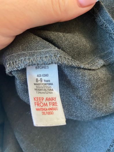 Dunnes grey skirt (as new) age 8-9
