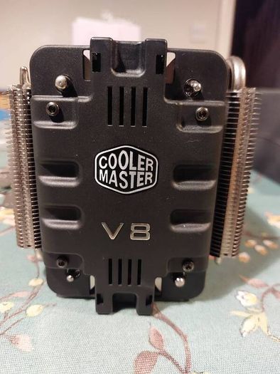 Cooler Master V8 CPU Cooler (Complete with Original Intel Mounting Brackets)