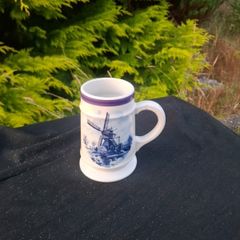 Blue delft mug postage possible