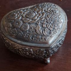 Love heart trinket box