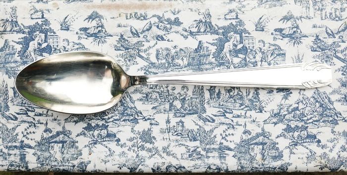 Vintage Set From The Goldsmith's House Le Chardon in its original box