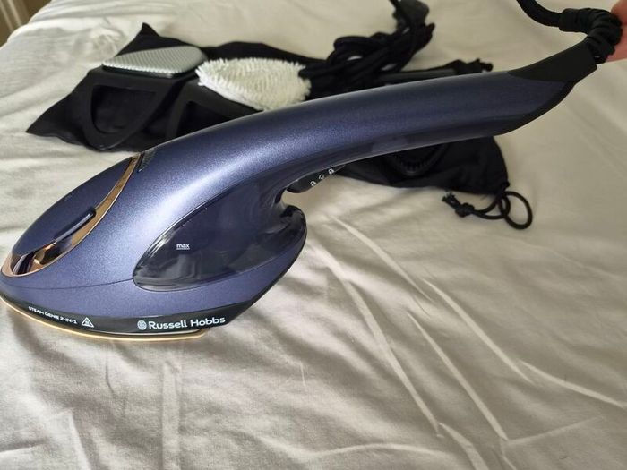 Russell Hobbs Steam Genie steamer / iron