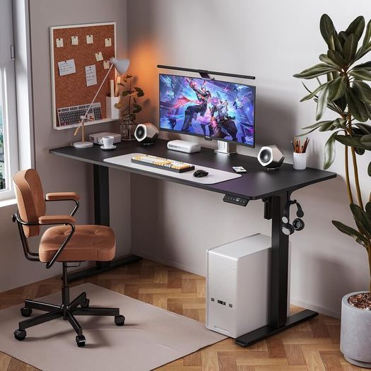 140 x 60 cm Standing Desk Electric Height Adjustable with 2 Hooks Computer 4 Memory Heights and Splice Board Ergonomic Sit Stand Table for Home Office Black