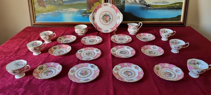 Rare And Vintage 21 Piece Royal Albert Lady Carlyle Bone China Tea Set For 6 Person Setting Made In England