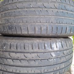 2x 235/55/19 Kumho