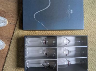 6 Newbridge Wine glasses - perfect condition never used