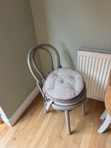 6 chairs