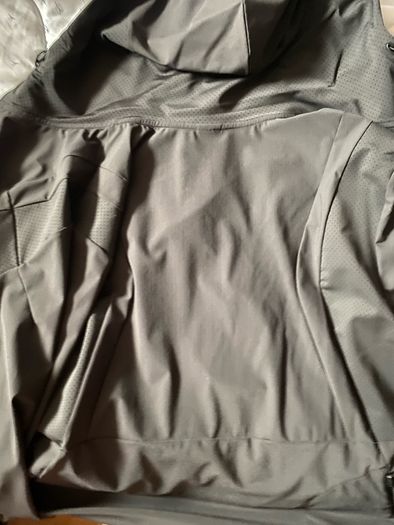 Hugo boss hoodie jacket size xl brand new with tag