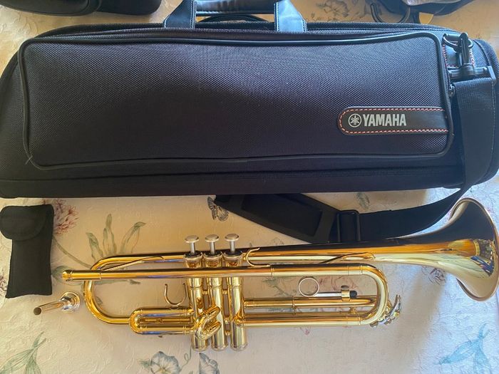 Yamaha YTR-2330 Bb Trumpet