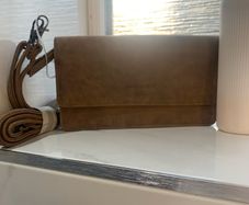 Enrico Benetti bag/ purse. BNWT