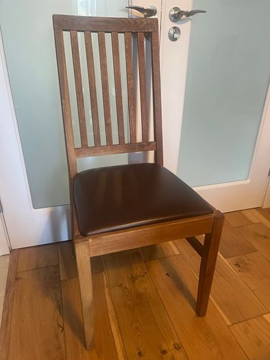 Table & 4 Chairs