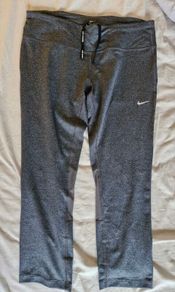 Nike grey 3/4 length leggings