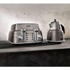 Beige Kettle and Toaster Set