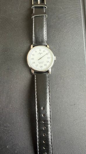 Luch One Handed Watch