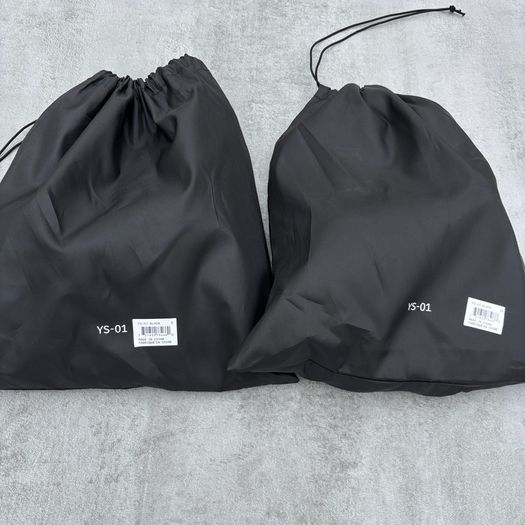 Black Yeezy Sliders