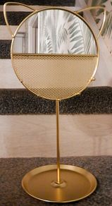NEW Cat Shaped Mirror with hooks 4 euro