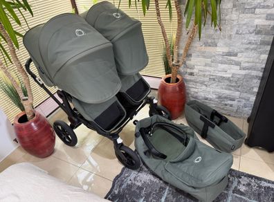 Bugaboo Donkey 5 in black or Forrest green