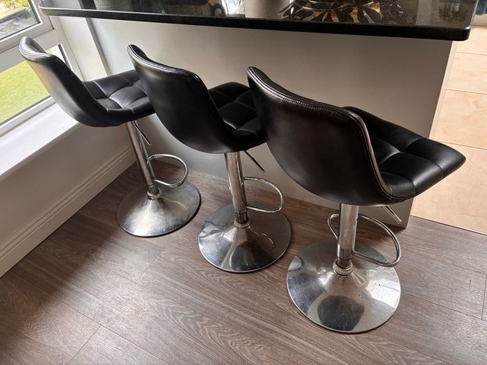 3x Black Faux Leather Quilted Bar Stools
