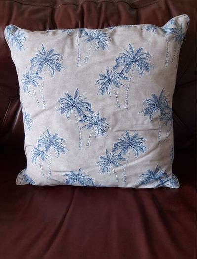 Cushion (x8) Brand New