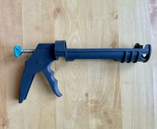 Wolfcraft MG100 caulking/silicone gun