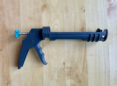 Wolfcraft MG100 caulking/silicone gun