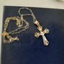 New 10k gold cross and chain beautiful detail Image 5