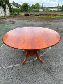 Round table