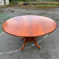Round table