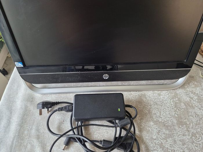 Windows 11 AiO PC computer - 23 screen 8gb ram 256gb SSD DvD - Kids School Office  ++FREE DELIVERY++