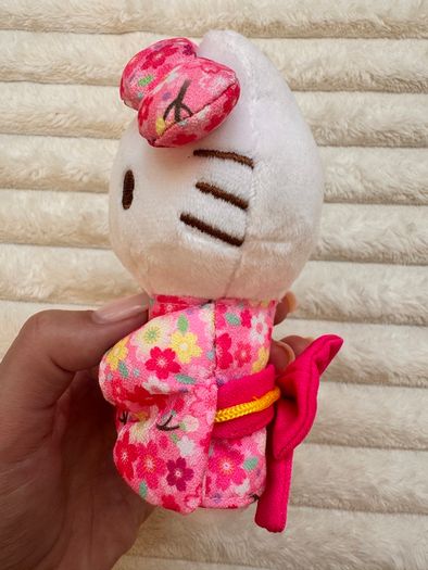 Hello Kitty Sanio Sakura Kimono  pink floral  Mini approx. 14 cm. Used please see photos