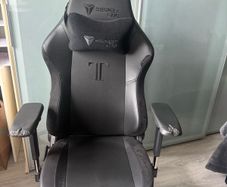 gaming chair