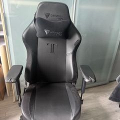 gaming chair