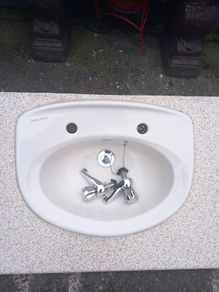 shanks  & counter top and 2 toilet seats